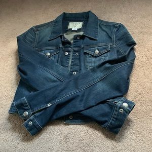 Guess denim jacket Like New